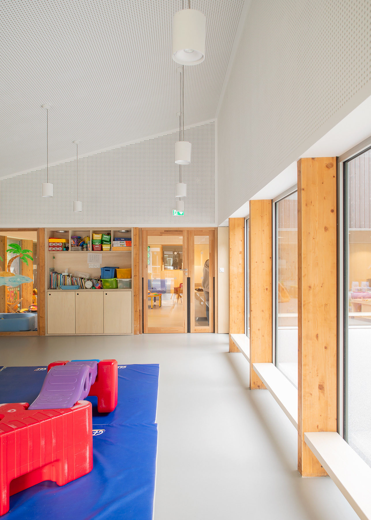 AGA maison enfance SURZUR BD 35